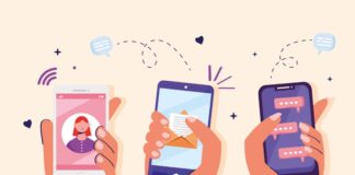 Social network e diritto di manifestare il proprio pensiero: quali sono i limiti? Illustrazione di mani che reggono telefoni su cui ci sono i social