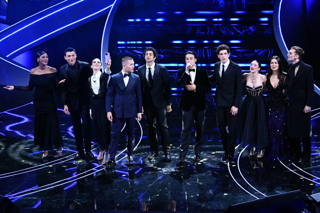 il cast di Mare Fuori a Sanremo